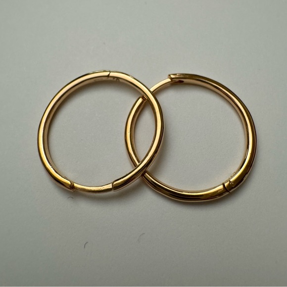 Studs Jewelry - Studs Medium Slim Hoop, Gold, NWT